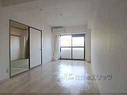 JR山陰本線 花園駅 徒歩5分の賃貸マンション 1階2LDKのリビング/ダイニング