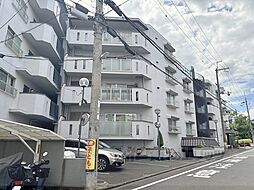 京福電気鉄道北野線 御室仁和寺駅 徒歩4分