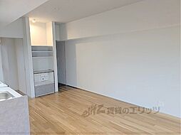 シャリマー西大路 711 7階1LDKのリビング/ダイニング