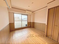 京都市営烏丸線 くいな橋駅 徒歩10分の賃貸マンション 1階1Kのリビング/ダイニング