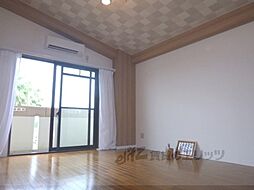 ブルク 4階1Kのリビング/ダイニング