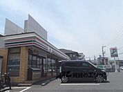 セブンイレブン　京都中久世4丁目まで530メートル