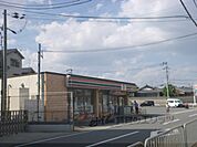 セブンイレブン　久我森の宮町店まで800メートル