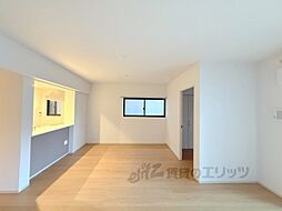 京都市営烏丸線 丸太町駅 徒歩6分の賃貸マンション 4階2LDKのリビング/ダイニング