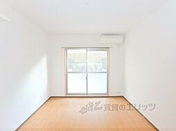 京都市営烏丸線 くいな橋駅 徒歩9分の賃貸マンション 1階1Kのリビング/ダイニング