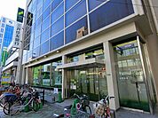 三井住友銀行十三支店 337m