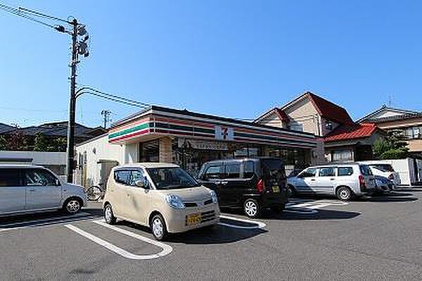 画像19:セブンイレブン新潟小針藤山店(534m)
