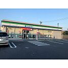 コンビニ「ファミリーマート長野吉田四丁目店まで394ｍ」