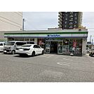 コンビニ「ファミリーマート長野大通り店まで560ｍ」
