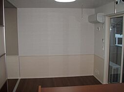 カイン 105 1階1LDKのリビング/ダイニング