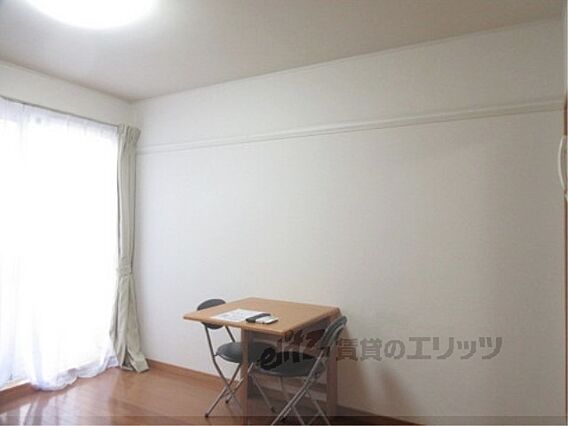 レオパレス佐和山_内装_1