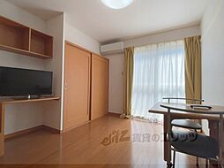 レオパレスメルシー 2階1Kのリビング/ダイニング