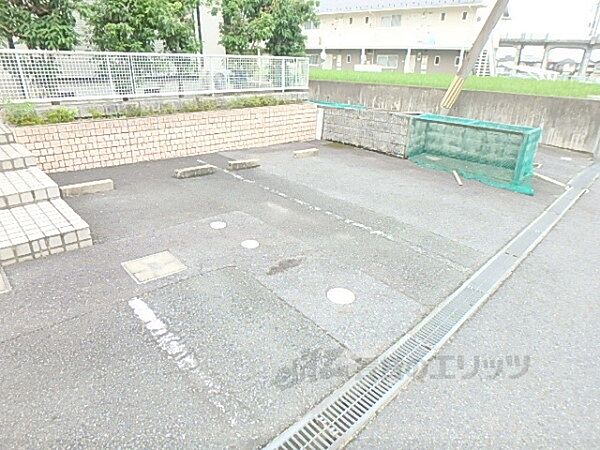 画像21:駐車場