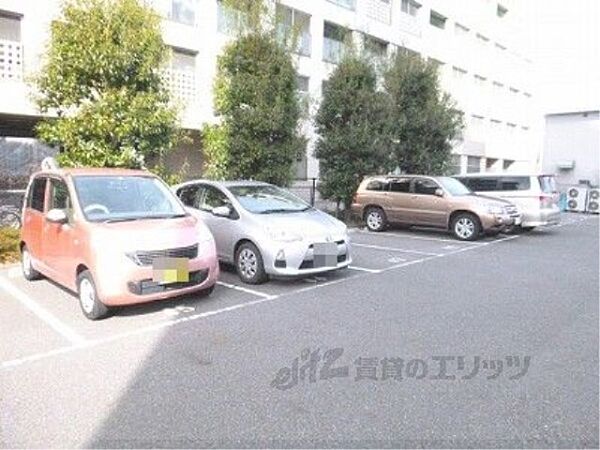 画像20:駐車場