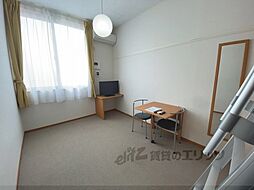 レオパレス丸の木 203 2階1Kのリビング/ダイニング