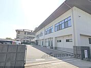 八幡中学校まで1000メートル