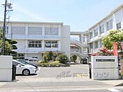 安土小学校まで550メートル