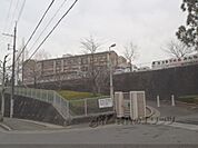 仰木中学校まで1800メートル