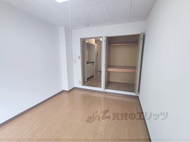 寝室