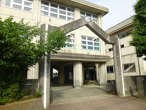 画像8:中学校「松田町立松田中学校まで866m」
