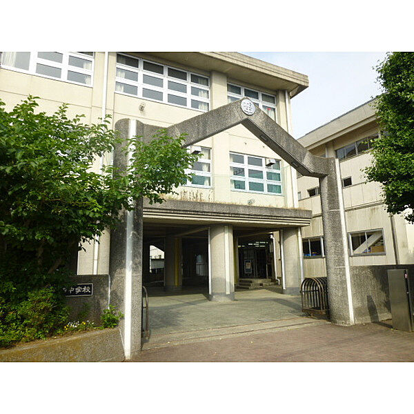 画像21:中学校「松田町立松田中学校まで572m」