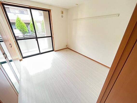 レインボー1_内装_2