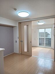 シャンフルール・アイ 103 1階1LDKのリビング/ダイニング