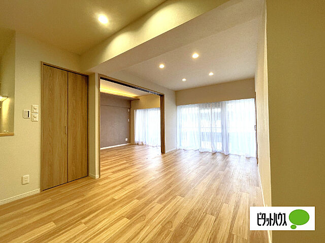 リビング/ダイニング トマス本八幡 3階/-