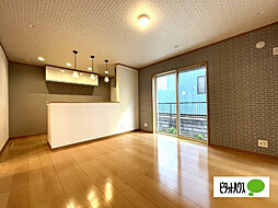 市川市若宮3丁目　中古戸建 4LDKのリビング/ダイニング