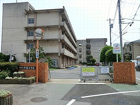 小学校「船橋市立七林小学校まで700m」