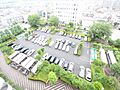 便利な平面駐車...