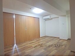 QUINTO五条烏丸 7階1LDKのリビング/ダイニング