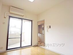 ロイヤル上京 201 2階ワンルームのリビング/ダイニング