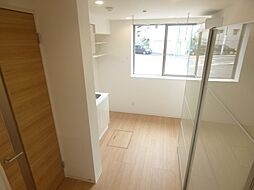 ハルカス川口 102 1階ワンルームのリビング/ダイニング