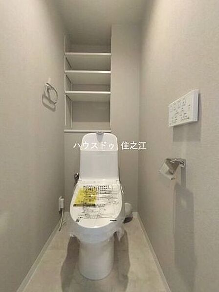 温水洗浄便座付きトイレ
