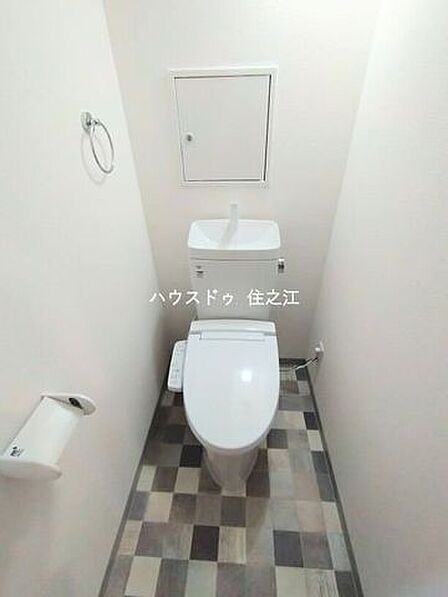温水洗浄便座付きトイレ