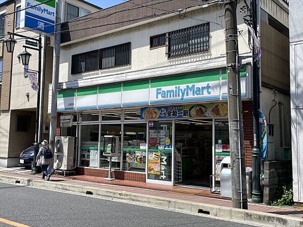 画像10:【コンビニエンスストア】ファミリーマート 上野芝店まで45ｍ