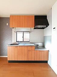 プラネット　3 2階2LDKの室内