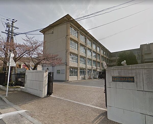 画像21:京都市立洛北中学校（871m）