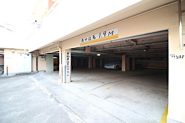 画像12:駐車場スペース