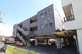 Sパビヨン  ｜ 山梨県甲府市貢川本町（賃貸マンション1K・3階・26.64㎡） その1