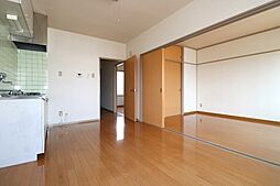 ヒカワフラットIII 2階2DKのリビング/ダイニング