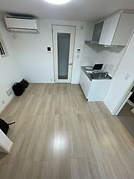 グラン セ ロータス 201 2階ワンルームのリビング/ダイニング