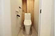 トイレは温水洗浄便座付きでいつでも清潔！冬場も快適に使えます♪