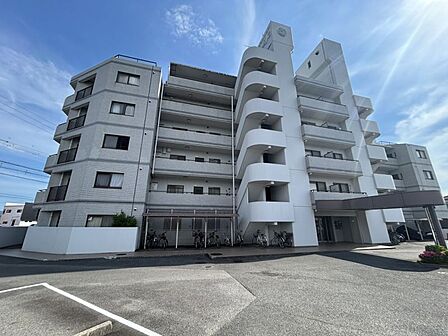 人気の角部屋!2面バルコニーで採光・通風も良好です♪駅まで近く、通勤通学のアクセスもスムーズです♪