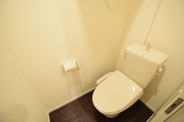 画像11:ウォッシュレット付きトイレ