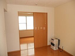 ヴェルデュール中央 205 3階1LDKのリビング/ダイニング