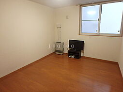 レオパレスこまくさ 101 1階1Kのリビング/ダイニング