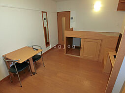 レオパレスローズ 103 1階1Kのリビング/ダイニング