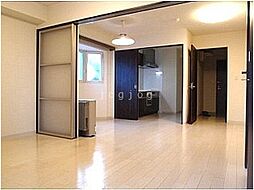 宮ヶ丘レジデンス神宮前(旧称サムティ宮ヶ丘レジデンス) 402 4階2LDKのリビング/ダイニング